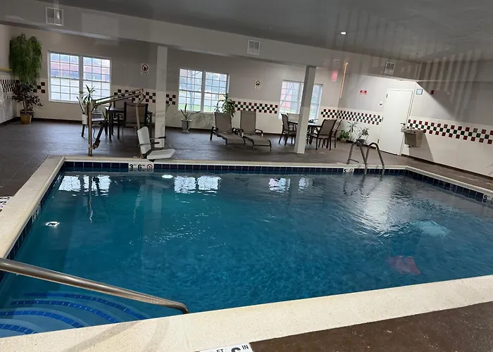 Country & By Radisson, Elgin, Il Hotel 3*