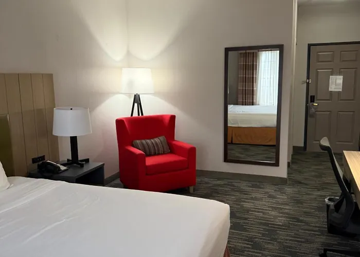 Hotel Country & By Radisson, Elgin, Il Elgin