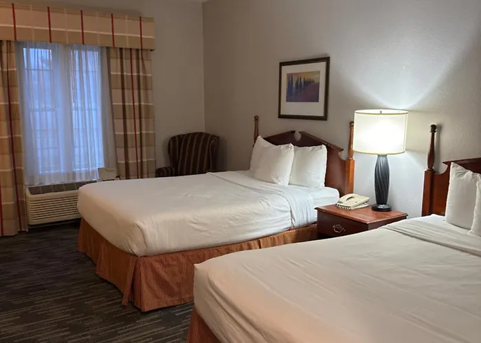 Hotel Country & By Radisson, Elgin, Il