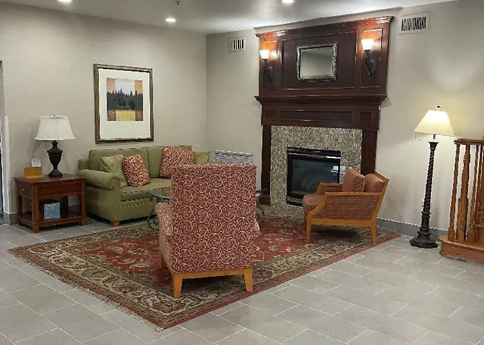 Country & By Radisson, Elgin, Il