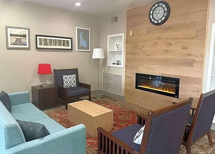 Отель Country & By Radisson, Elgin, Il 3*
