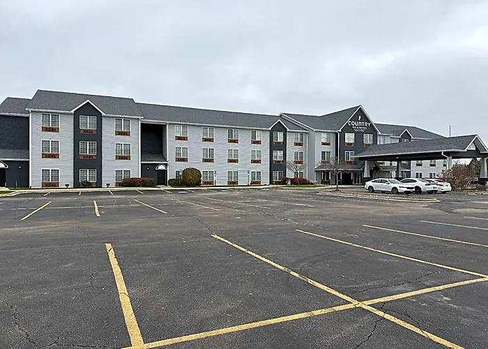 Country & By Radisson, Elgin, Il Elgin
