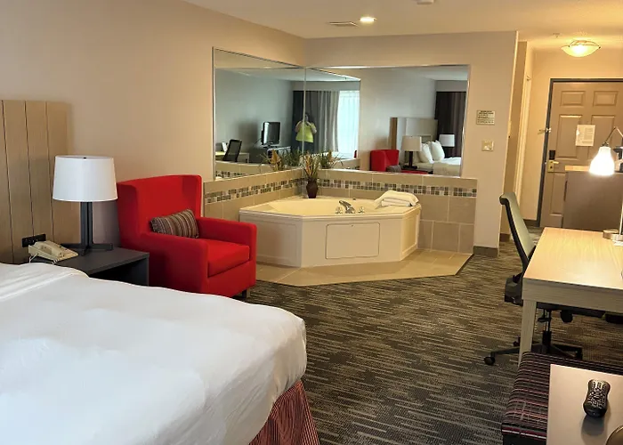 Country & By Radisson, Elgin, Il Elgin