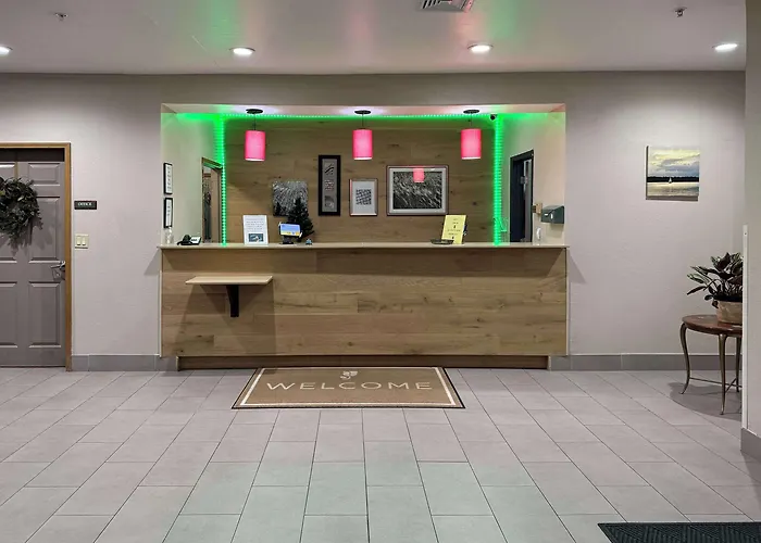Country & By Radisson, Elgin, Il Hotel