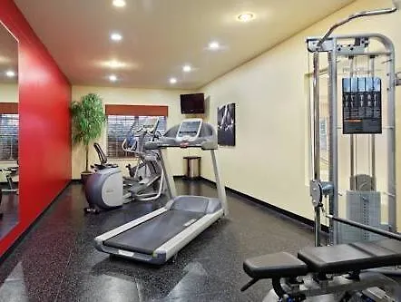 Отель Country & By Radisson, Elgin, Il 3*